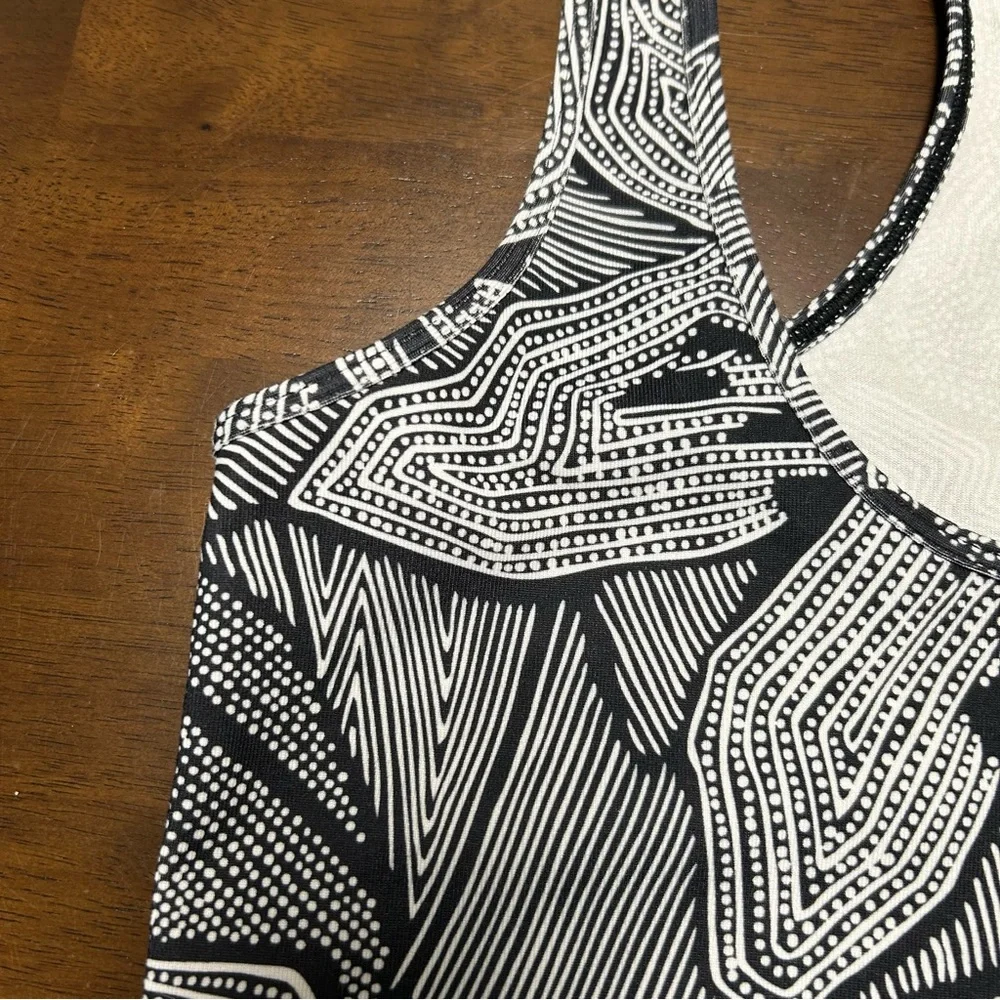 Lululemon Cool Racerback Tank Top Shirt in Dottie Tribe Print White Black Size 4